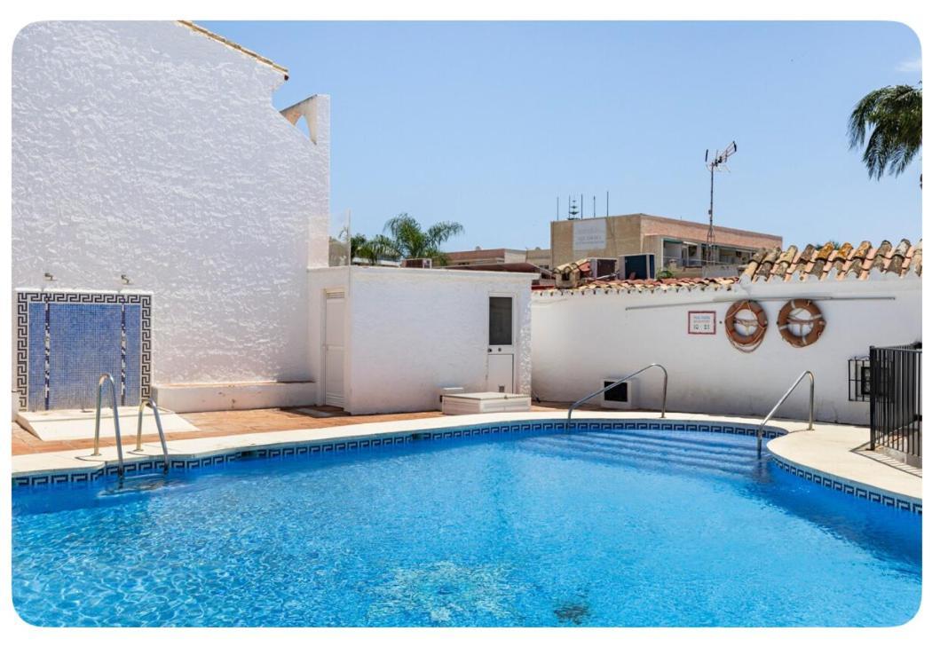 Вилла La Casa En La Carihuela Playa A 4 Minutos A Pie Торремолинос Экстерьер фото